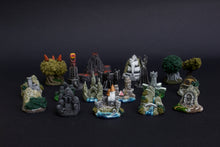 Load image into Gallery viewer, Strongholds set, War of the Ring Boardgame, 18 highly detailed, ready to play miniatures

