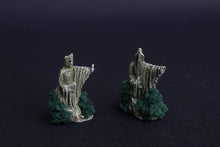 Load image into Gallery viewer, Kings of Argonath  War of the Ring Boardgame miniatures, painted and ready to play
